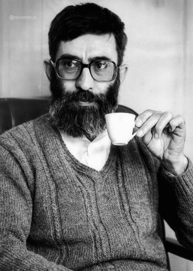 gallery item imam_jamenei_100.jpg