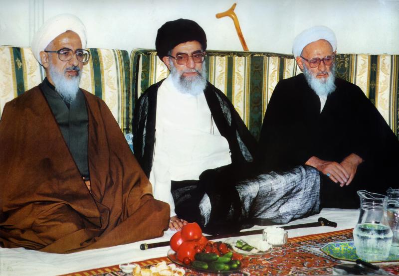 gallery item imam_jamenei_45.jpg