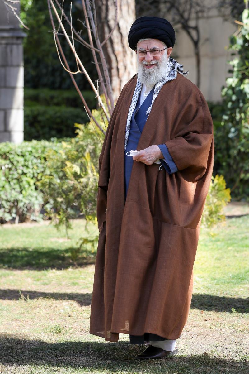 gallery item martir_ayatola_imam_seyed_ali_jamenei_13.jpg