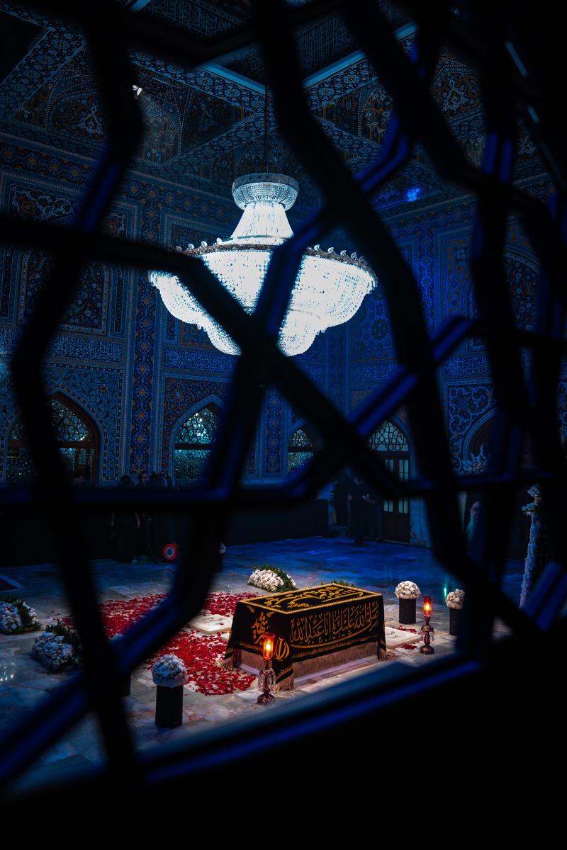 gallery item tumba_de_imam_jamenei_06.jpg