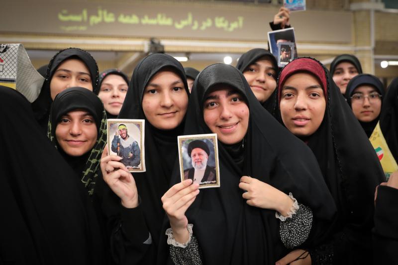 gallery item pic-43900-1762188076.jpg