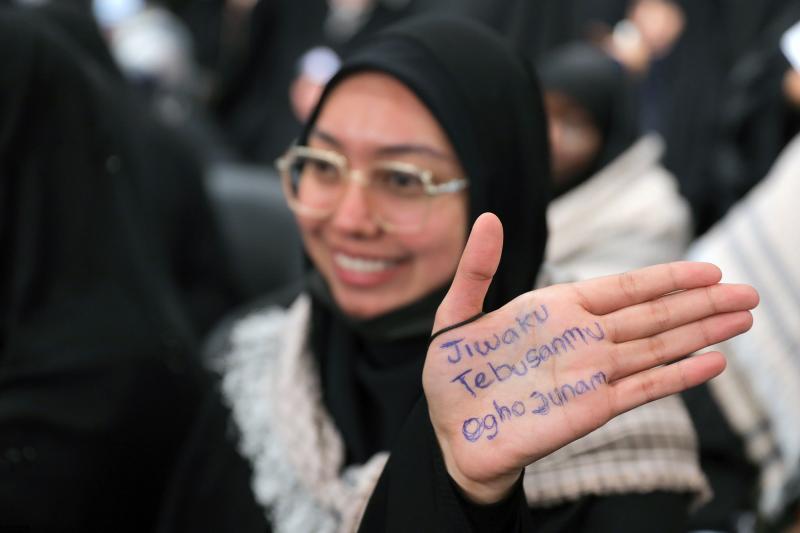 gallery item pic-44254-1764793545.jpg