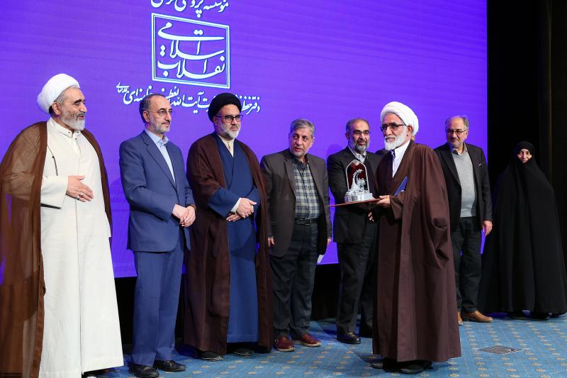 gallery item pic-55434-1762803575.jpg