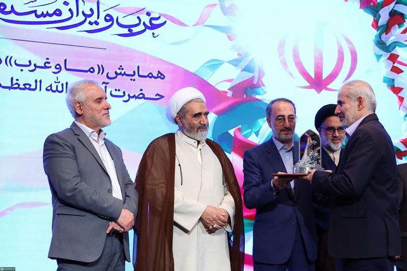 gallery item pic-55435-1762803575.jpg