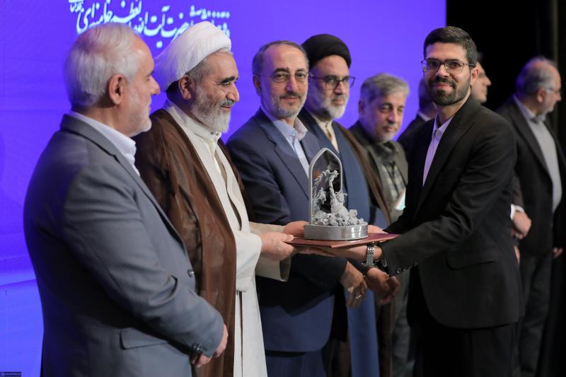 gallery item pic-55457-1762804051.jpg