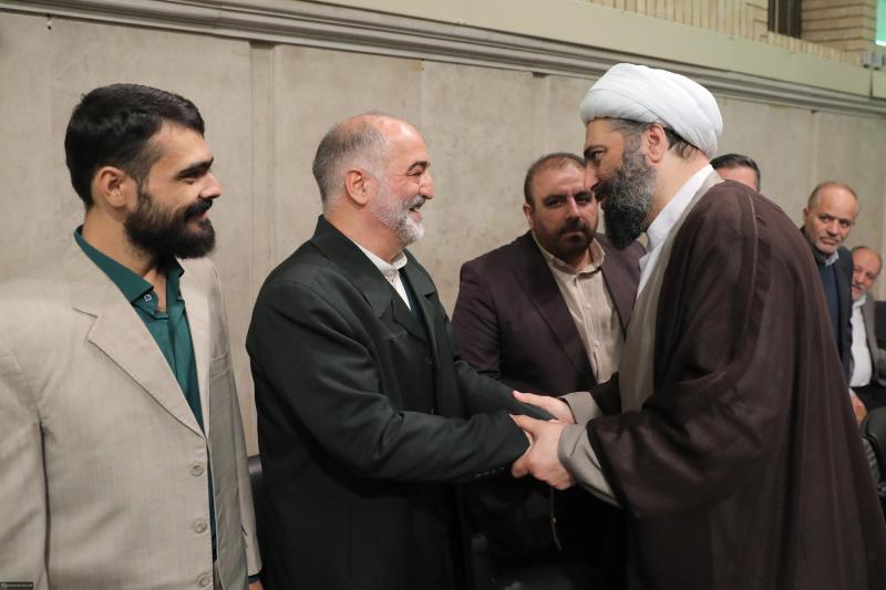 gallery item pic-56612-1765658635.jpg