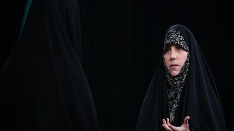 शहीद ख़ामेनेई औरत की मौजूदा स्थिति को किस नज़र से देखते थे और इस संबंध में क्या हल पेश करते थे?