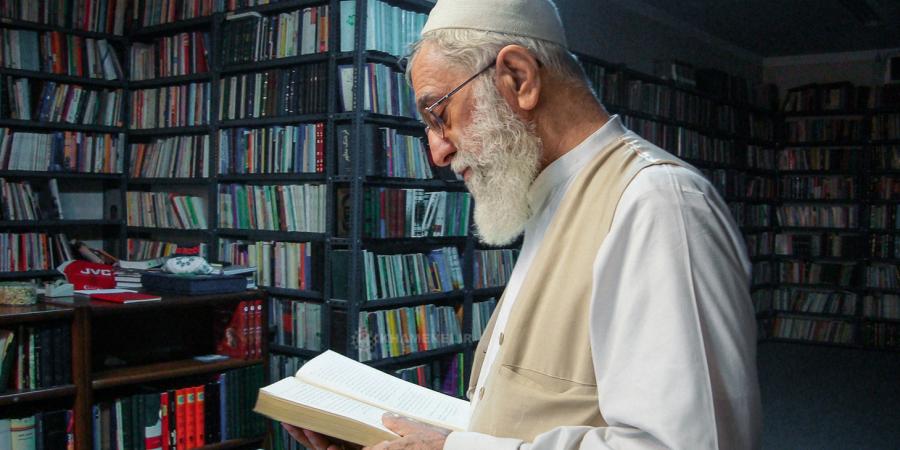 Martyr Imam Khamenei's selected statements on art and poetry