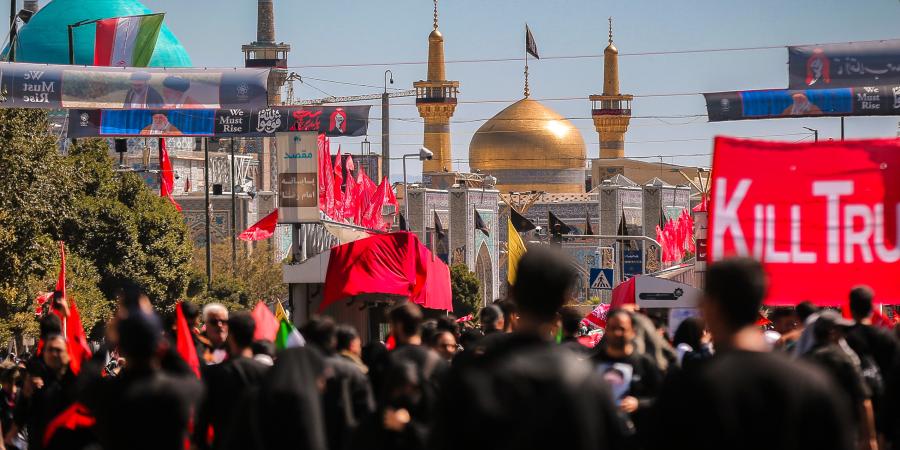 Cortège funèbre la dépouille pure du Guide martyr de la Révolution à Machhad